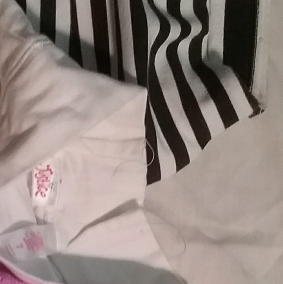 Flirty and fun for your little diva - Picture 2 of 2